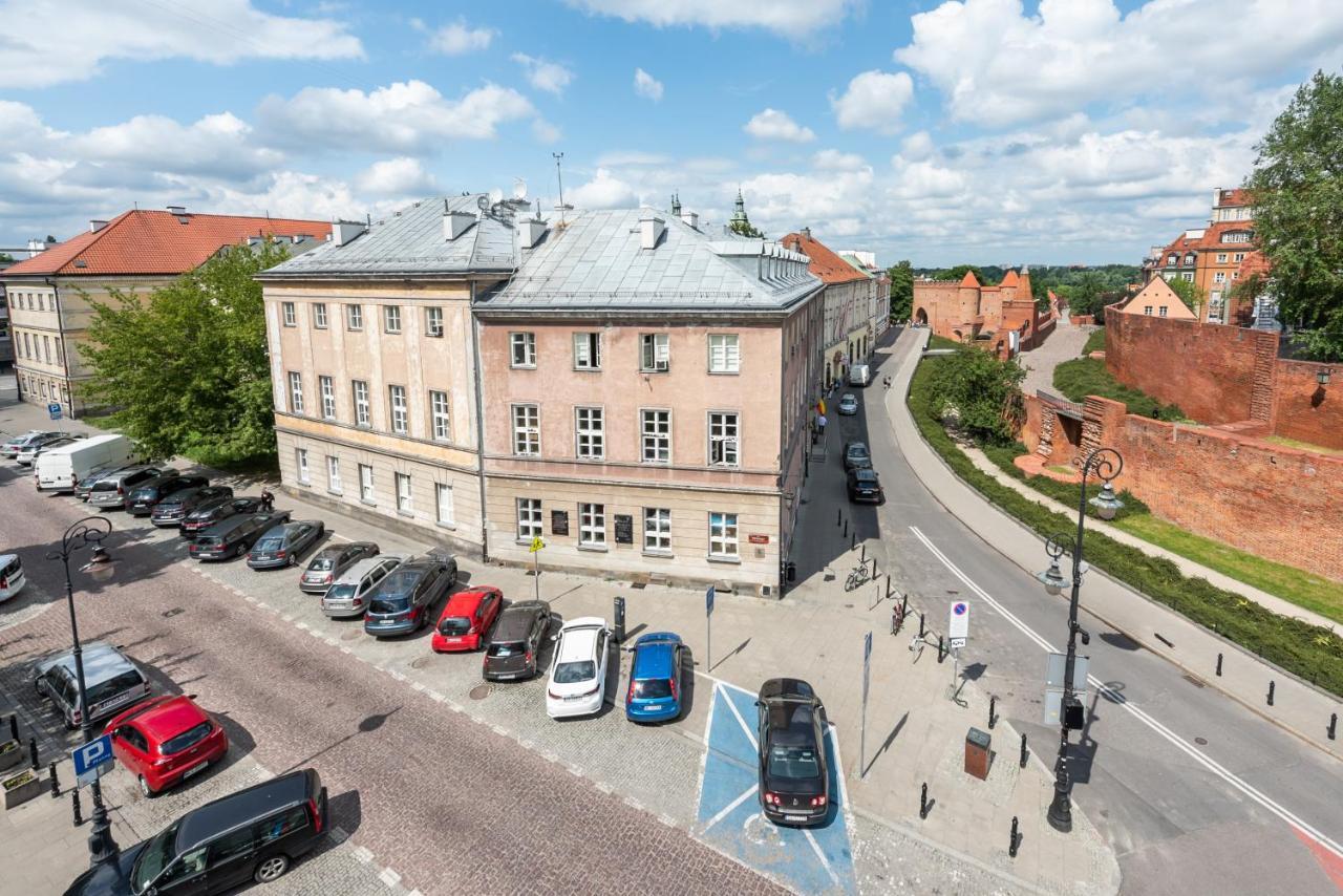 Апартаменти Old Town Square