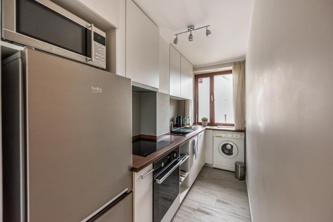 Old Town Square Apartment *