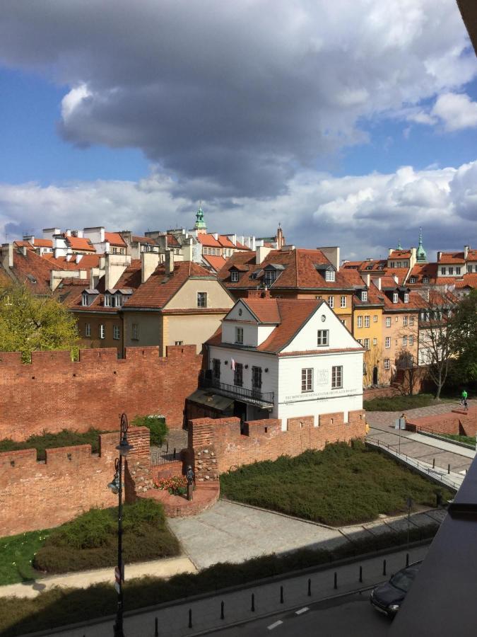 Апартаменти Old Town Square *